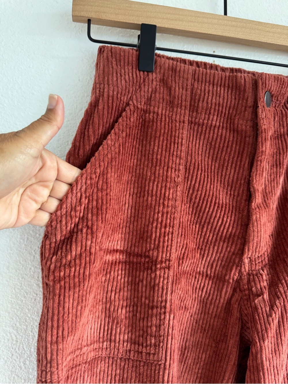 Pact Organic Cotton Whale Corduroy Wide Leg Slant Pocket Pants in Rust Size M - Picture 5 of 12